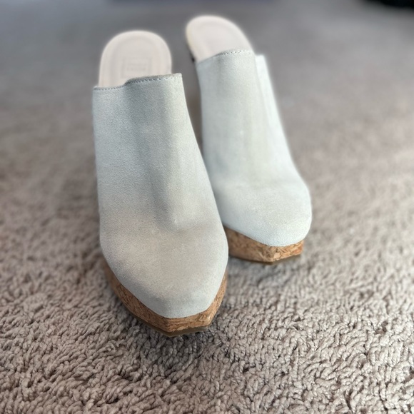 Herve leger white suede platform heels. Size 8. Brand new! - Picture 8 of 11